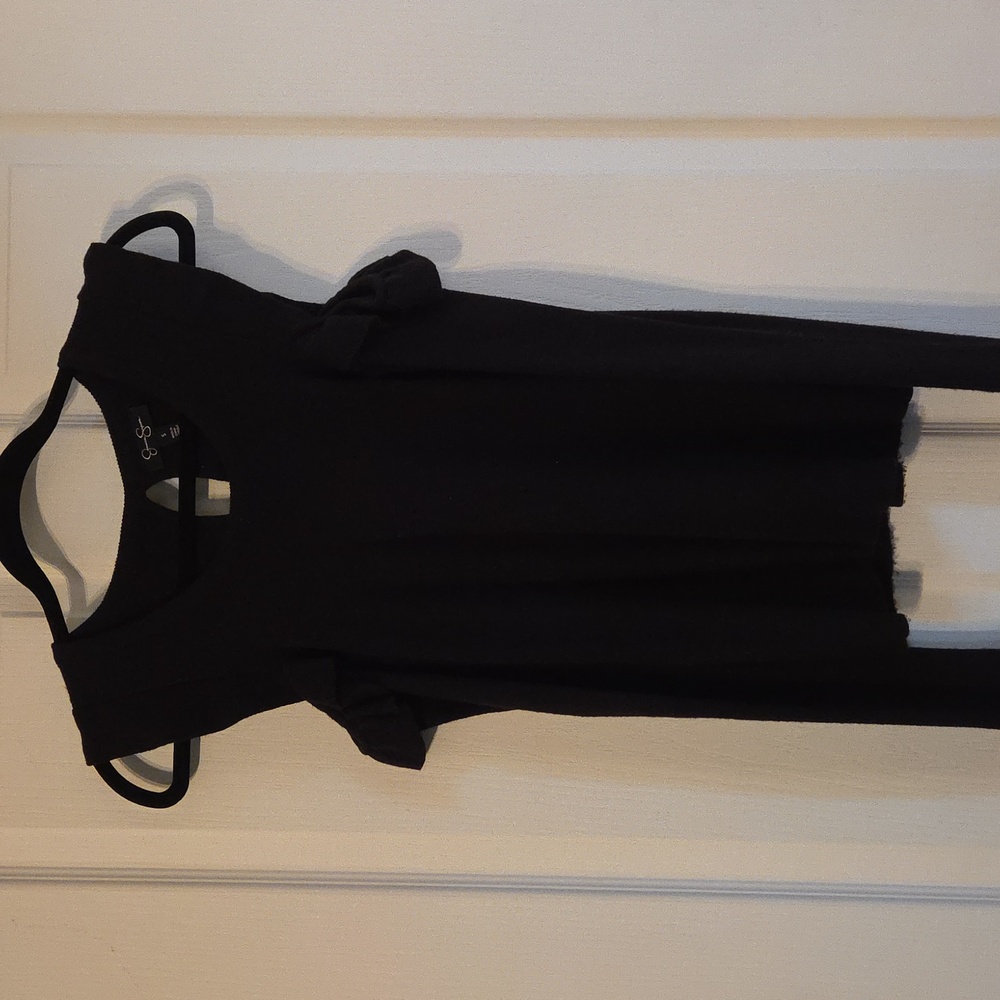 Super Cute NWOT Jessica Simpson Ruffle Cold Shoulder Sweater